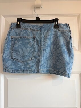 PrettyLittleThing Floral Denim Mini Skirt